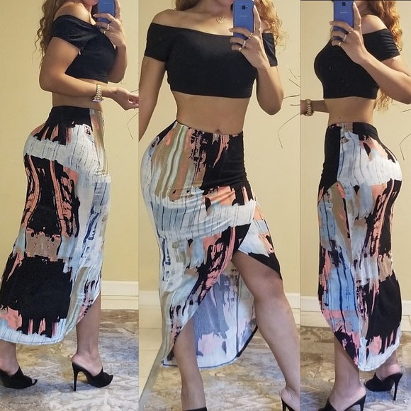 Fashion Nova Tops - Asymmetrical skirt set size S